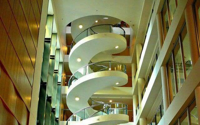 The World s 5 Most Famous Staircases